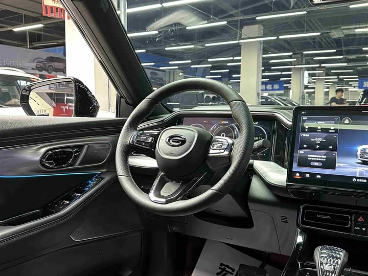 GAC Trumpchi GS8 2022 2022款 双擎系列 2.0TM 四驱旗舰版（六座）