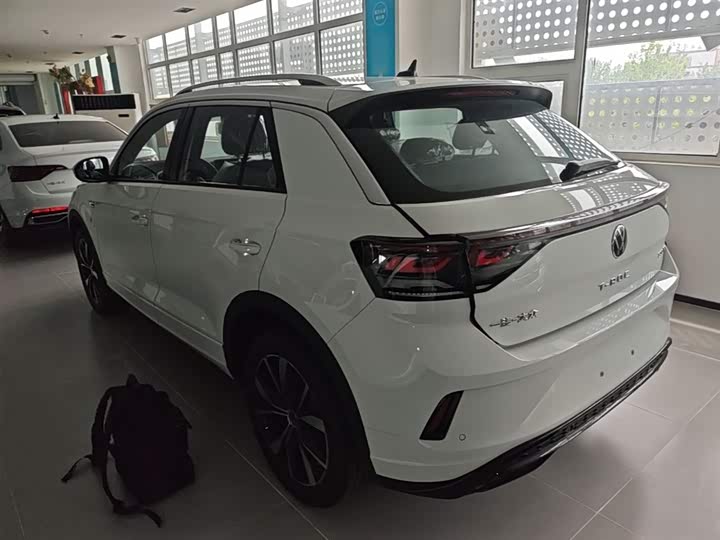 Volkswagen T-Roc 2025 2025款 改款二 300TSI DSG两驱辰光版