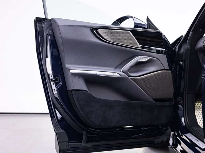 Ferrari Purosangue 2023 2023款 6.5L V12