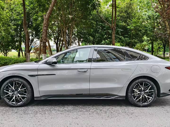 BYD Han 2025 2025款 DM-i 125KM激光雷达智驾型