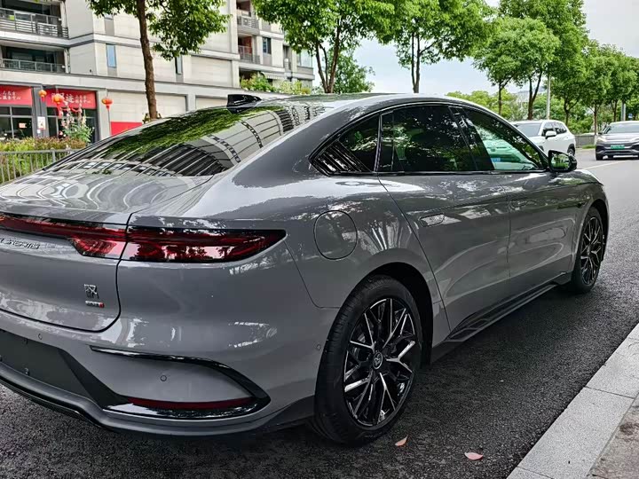 BYD Han 2025 2025款 DM-i 125KM激光雷达智驾型