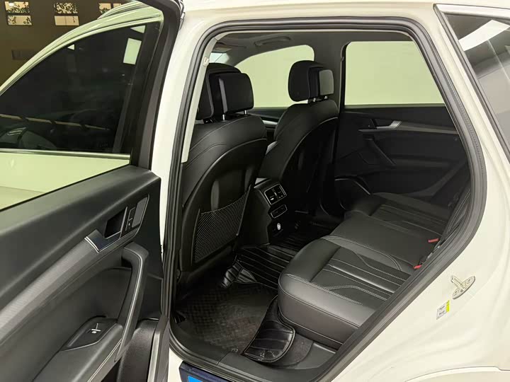 Zdjęcie 6 - Audi Q5L