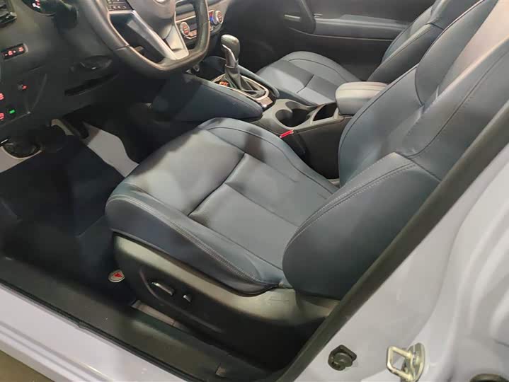 Фото 9 - Nissan Qashqai