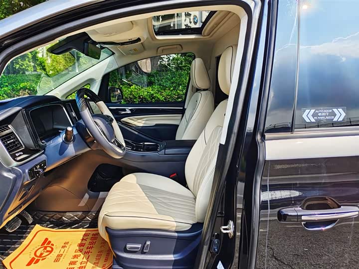 GAC Trumpchi M8 2021 2021款 大师系列 390T 四座荣耀版