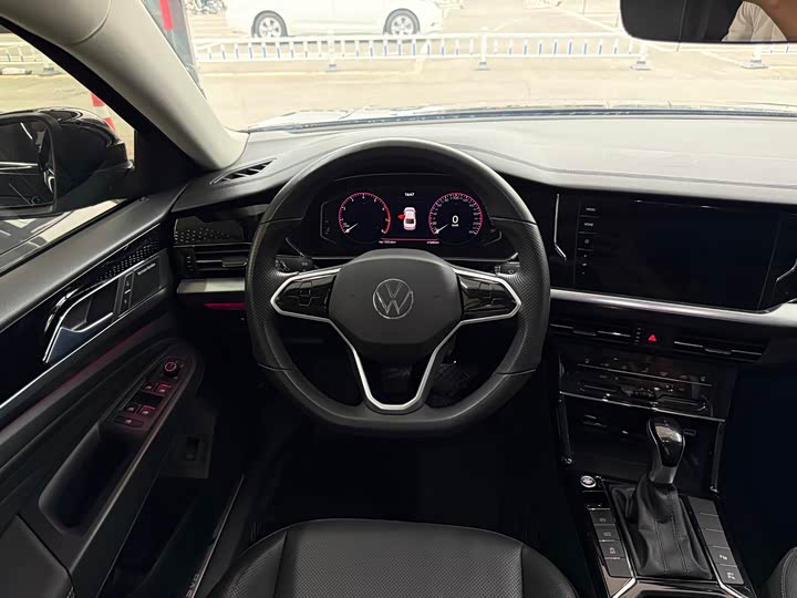 Фото 8 - Volkswagen Passat