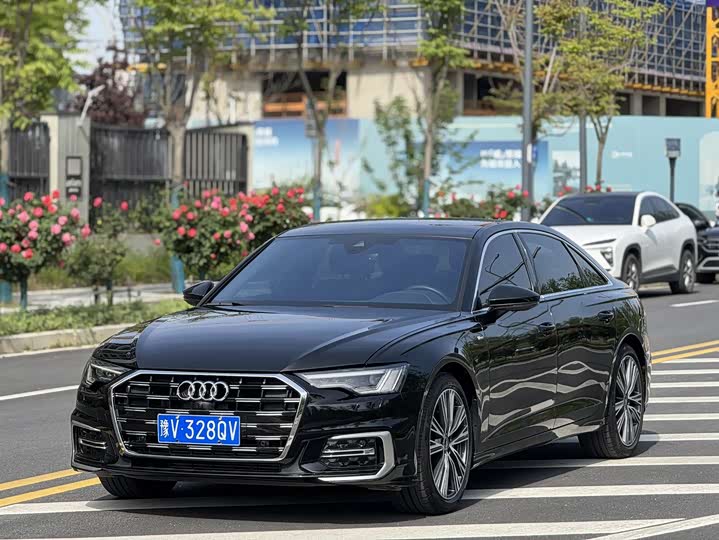 Фото 1 - Audi A6L