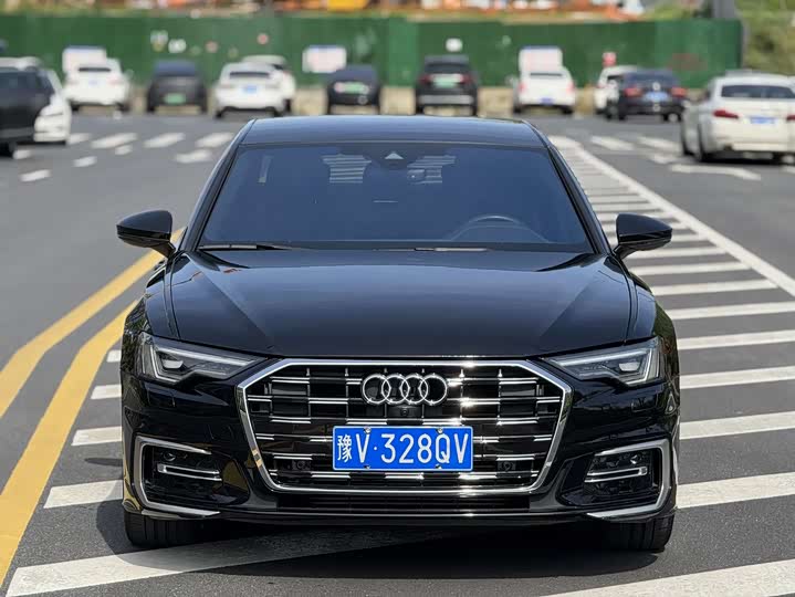 Фото 2 - Audi A6L