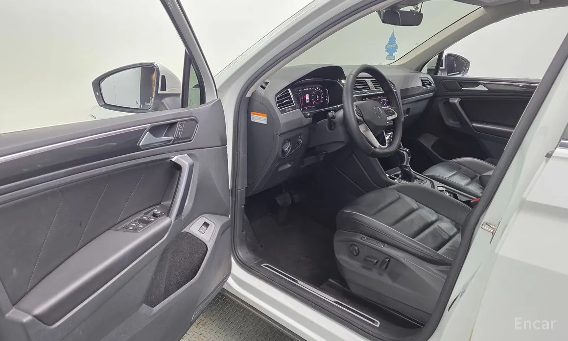 Фото 10 - Volkswagen Tiguan