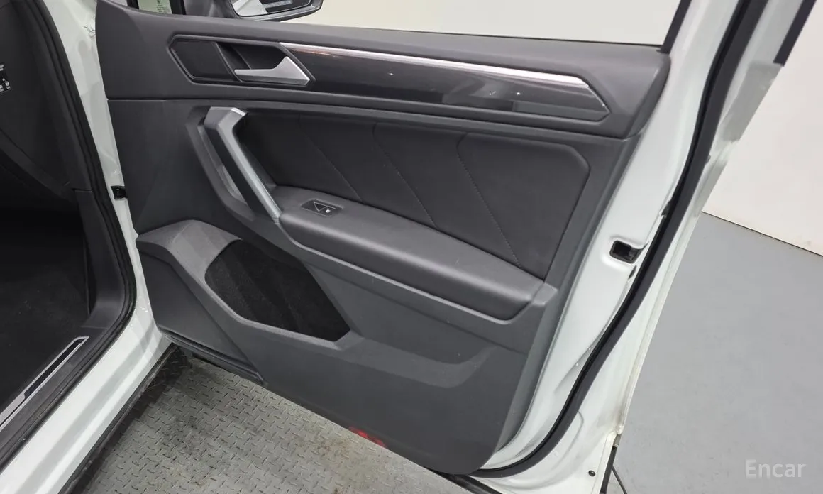 Фото 20 - Volkswagen Tiguan