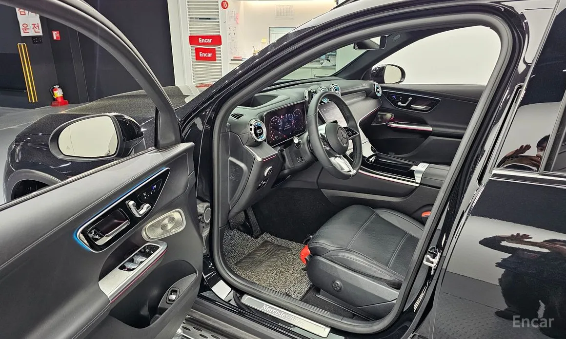 Mercedes-Benz GLC-Class 2023 GLC220 d 4MATIC