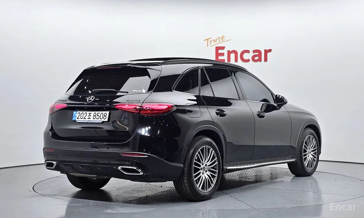 2023 Mercedes-Benz GLC-Class