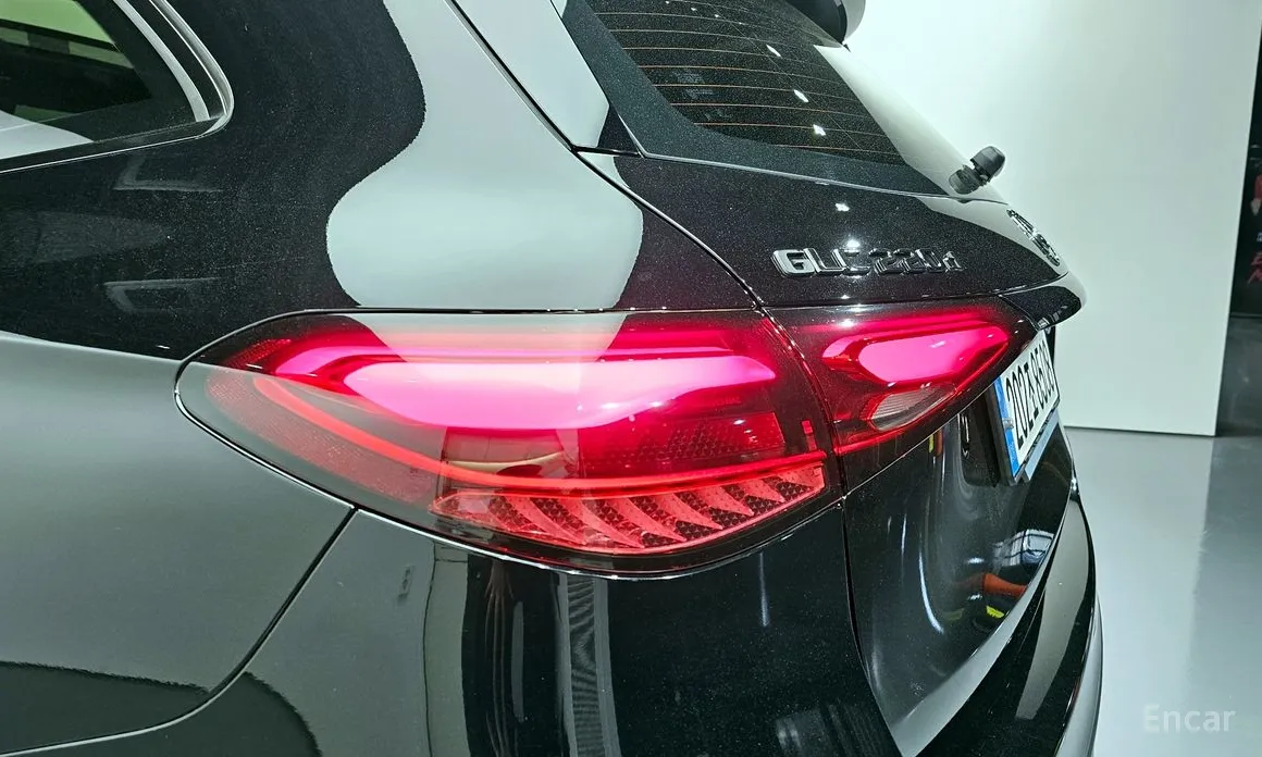 Mercedes-Benz GLC-Class 2023 GLC220 d 4MATIC
