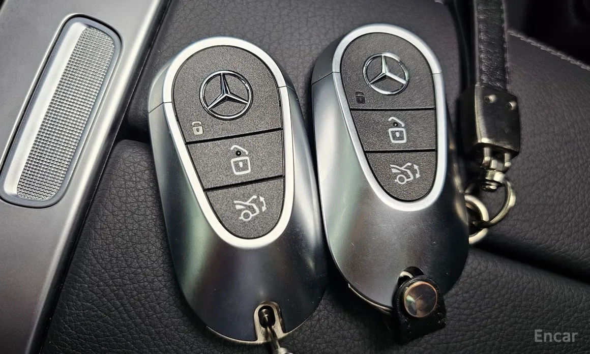 Mercedes-Benz GLC-Class 2023 GLC220 d 4MATIC