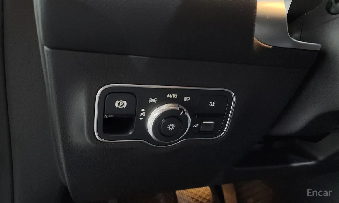Mercedes-Benz GLB-Class 2020 GLB200 d