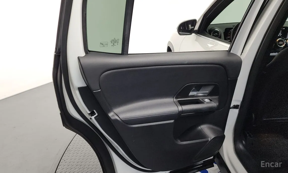 Mercedes-Benz GLB-Class 2020 GLB200 d