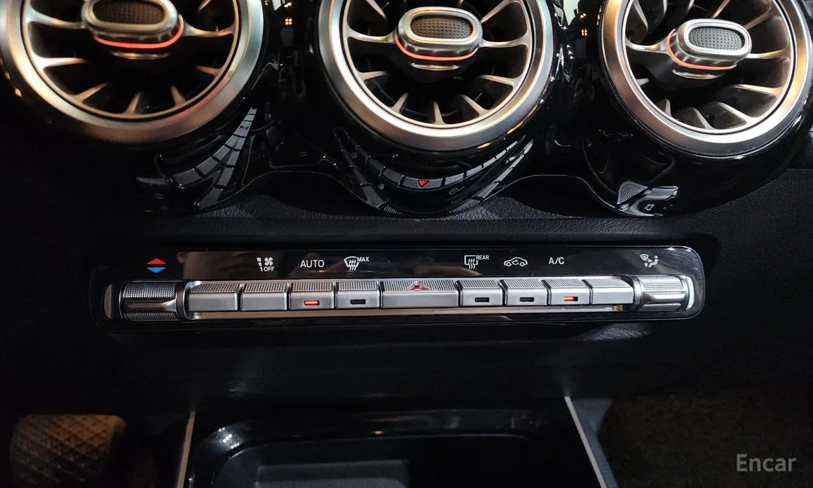 Mercedes-Benz GLB-Class 2020 GLB200 d