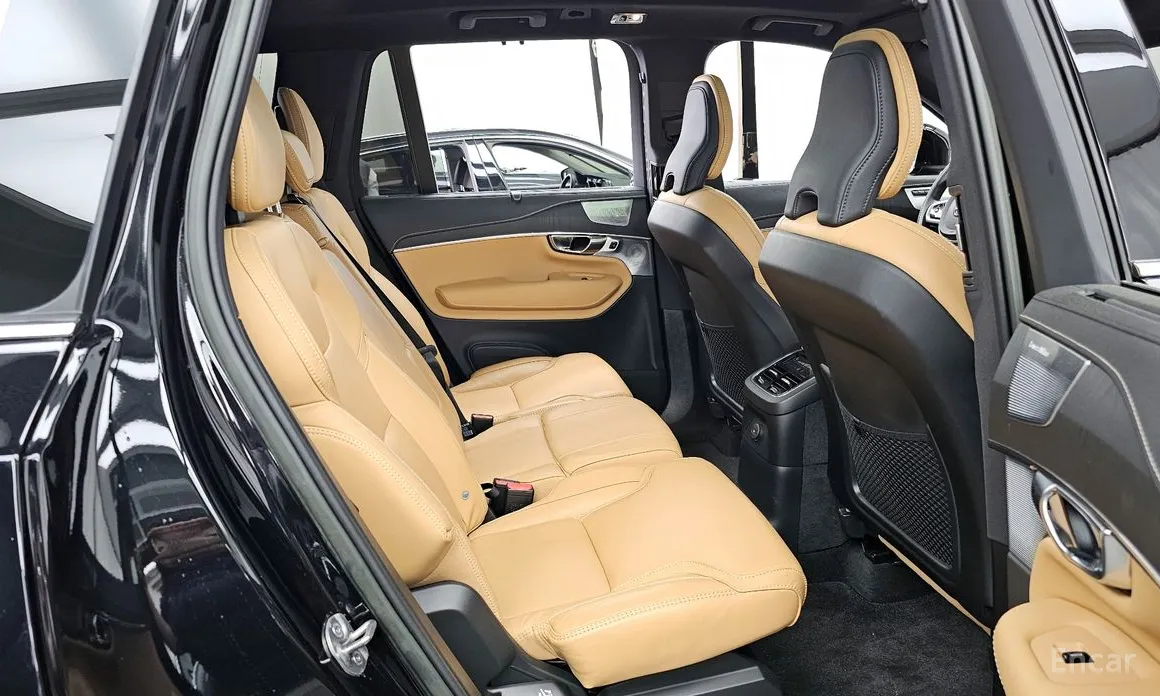 Фото 12 - Volvo XC90