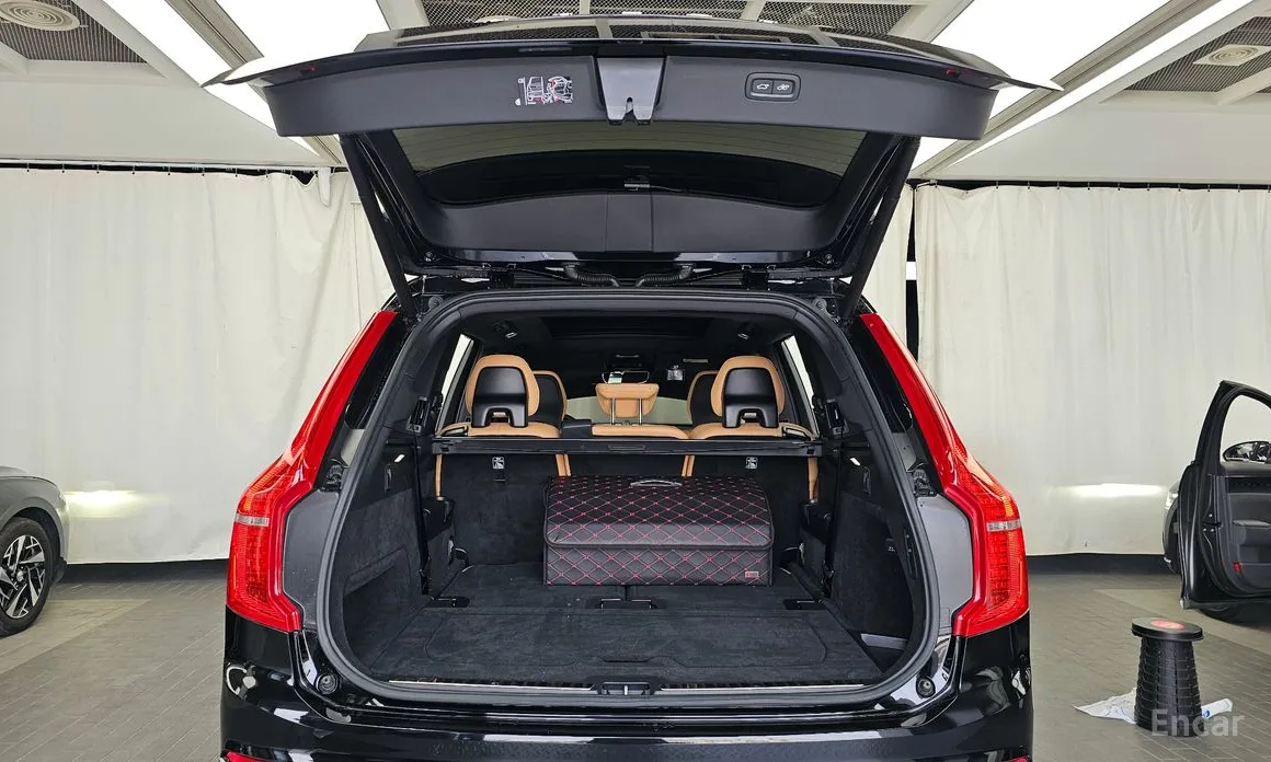 Фото 20 - Volvo XC90