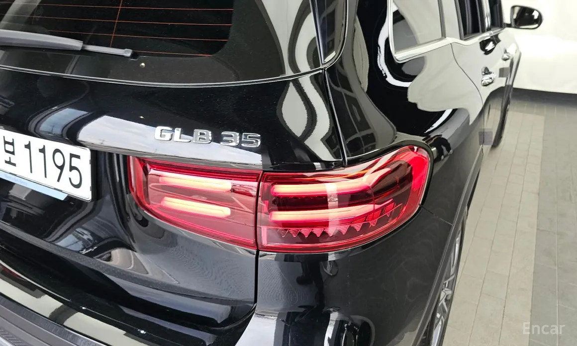 Mercedes-Benz GLB-Class 2020 AMG GLB35 4MATIC