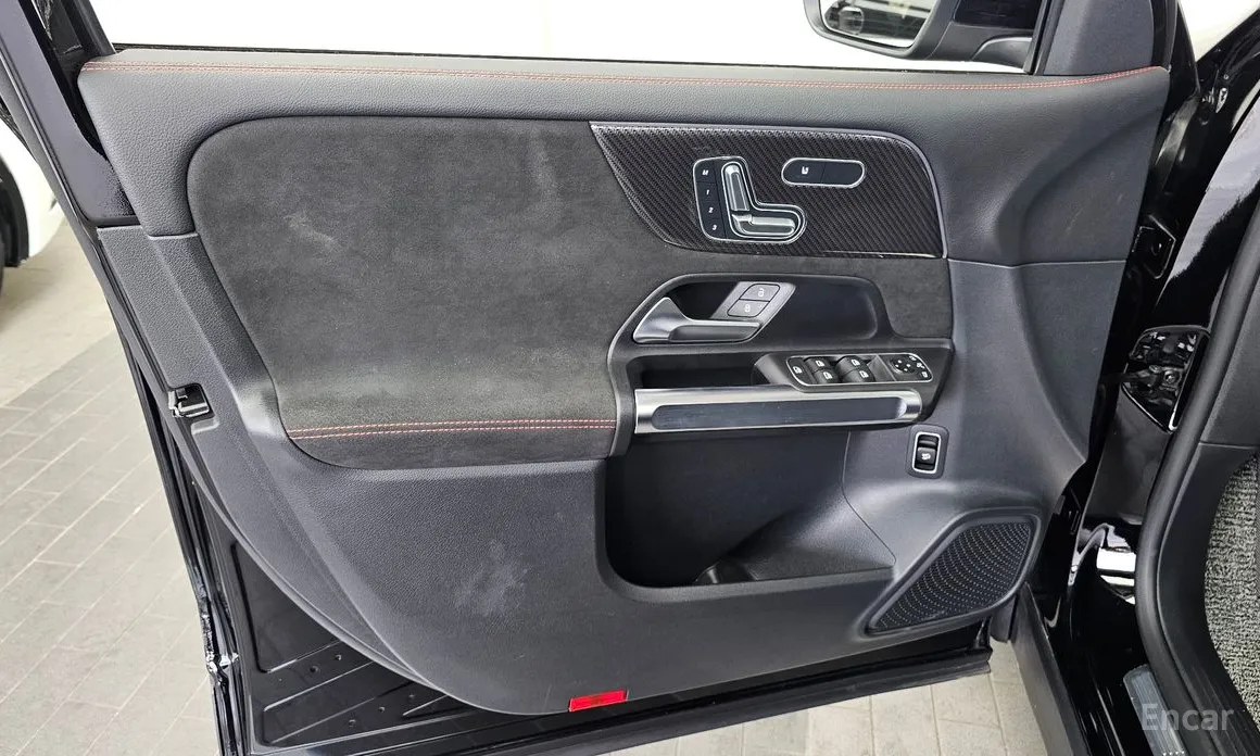 Mercedes-Benz GLB-Class 2020 AMG GLB35 4MATIC