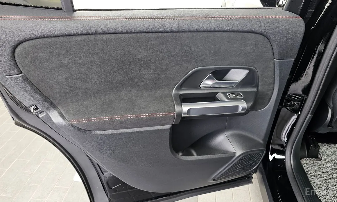 Mercedes-Benz GLB-Class 2020 AMG GLB35 4MATIC
