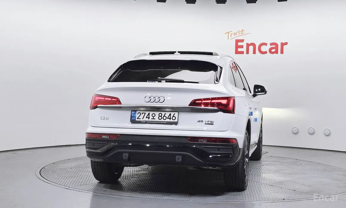 Фото 4 - Audi Q5