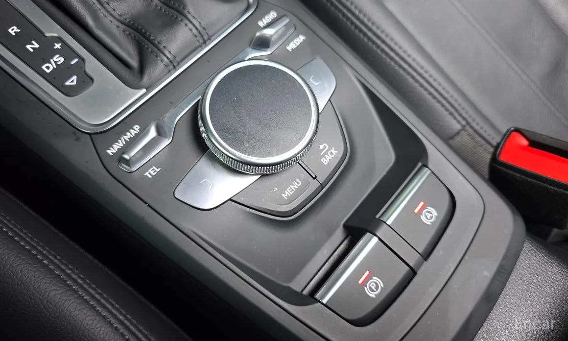 Audi Q2 2017 35 TDI Premium
