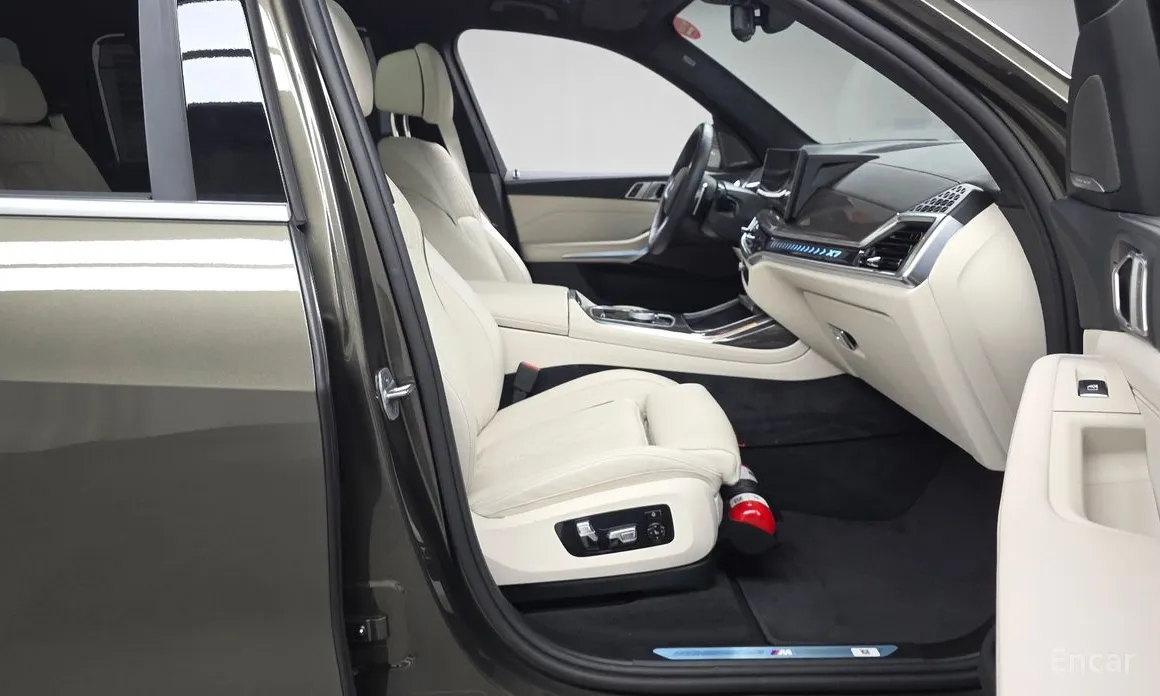 Фото 10 - BMW X7