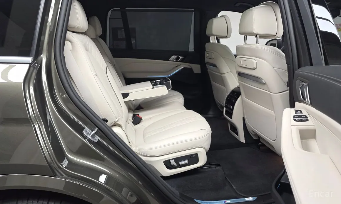 Фото 11 - BMW X7