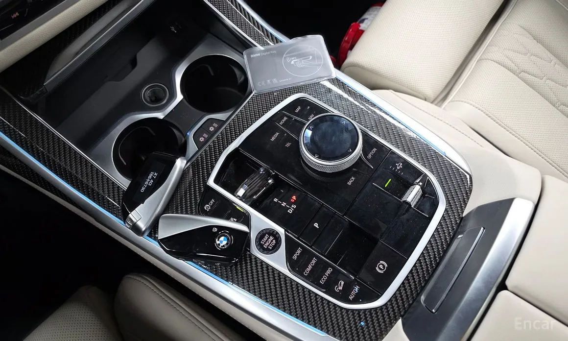 Фото 9 - BMW X7