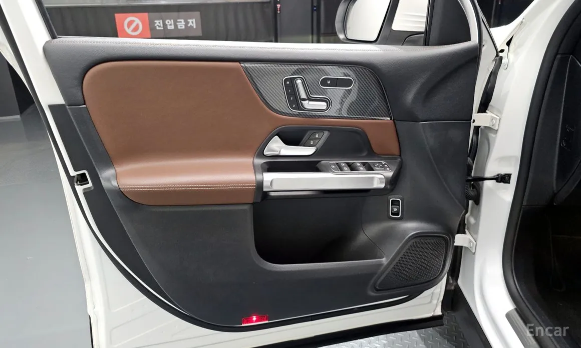 Mercedes-Benz GLB-Class 2020 AMG GLB35 4MATIC