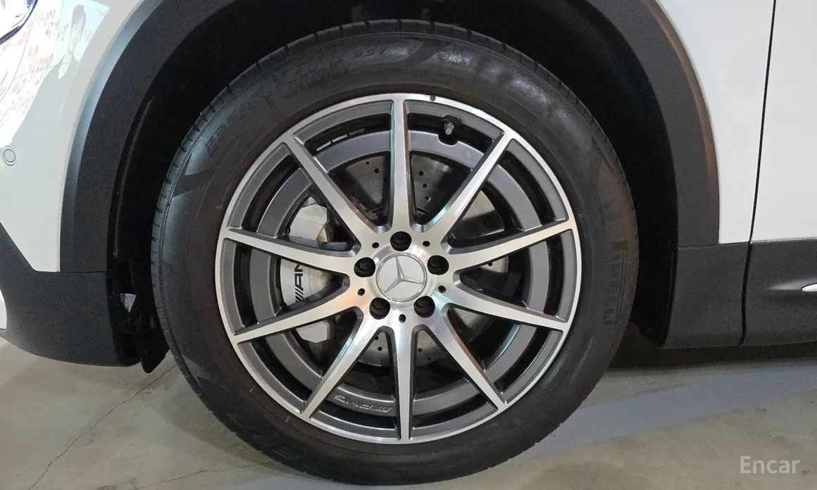 Mercedes-Benz GLB-Class 2020 AMG GLB35 4MATIC