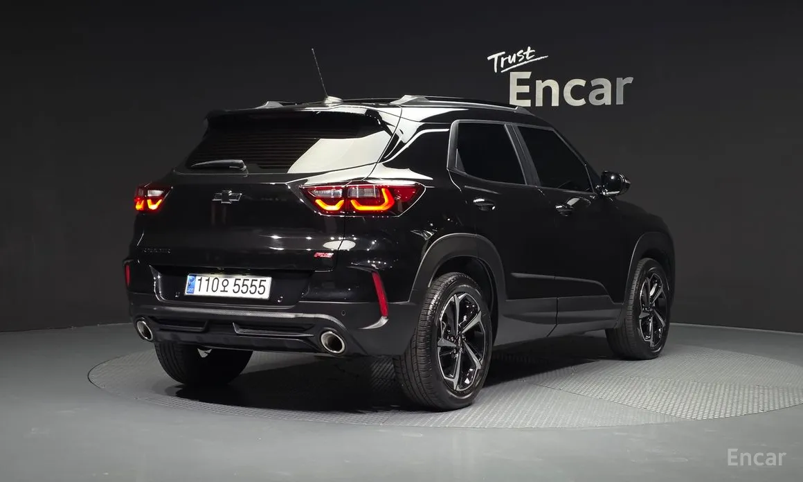 Photo 2 - Chevrolet Trailblazer