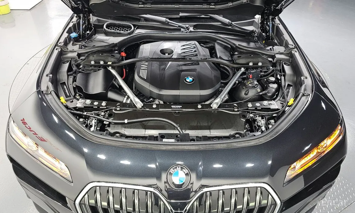 BMW 7 Series 2022 740i xDrive M Sport