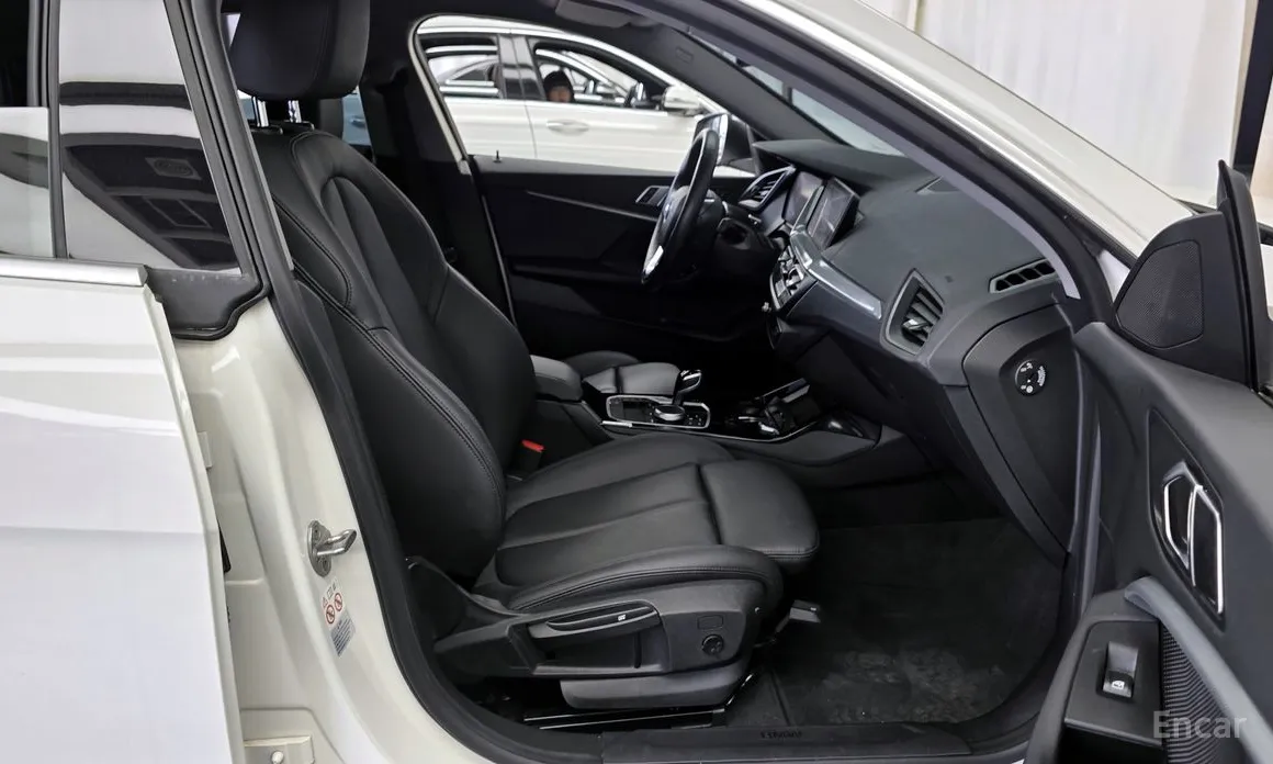 BMW 2 Series 2020 220i Advantage