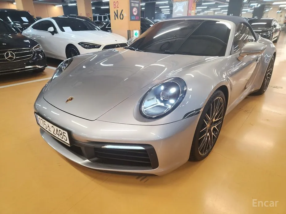 Porsche 911 2019 Carrera 4 Cabriolet