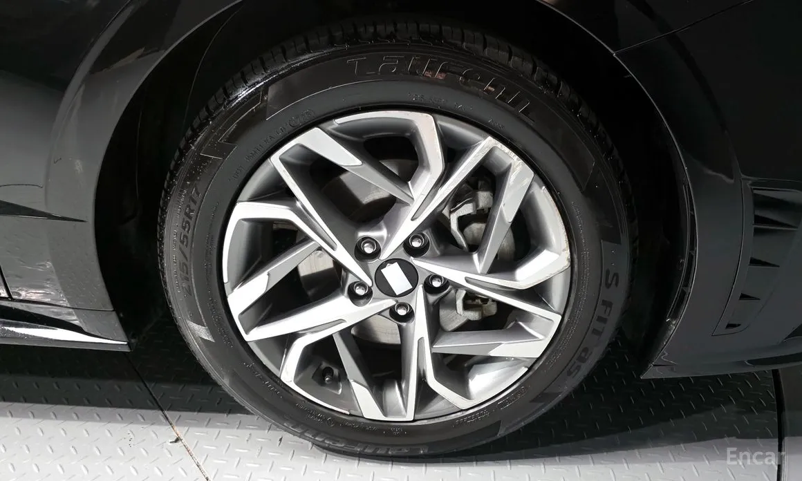 Фото 21 - Hyundai Sonata