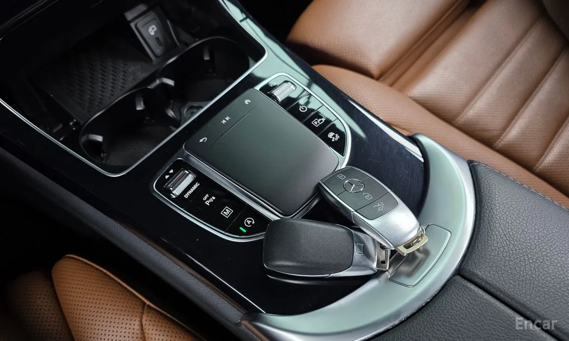 Фото 29 - Mercedes-Benz GLC-Class