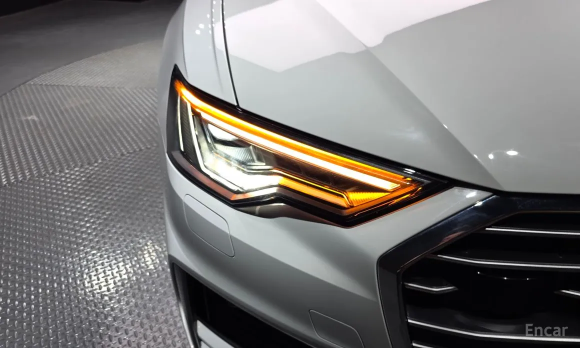 Фото 22 - Audi A6