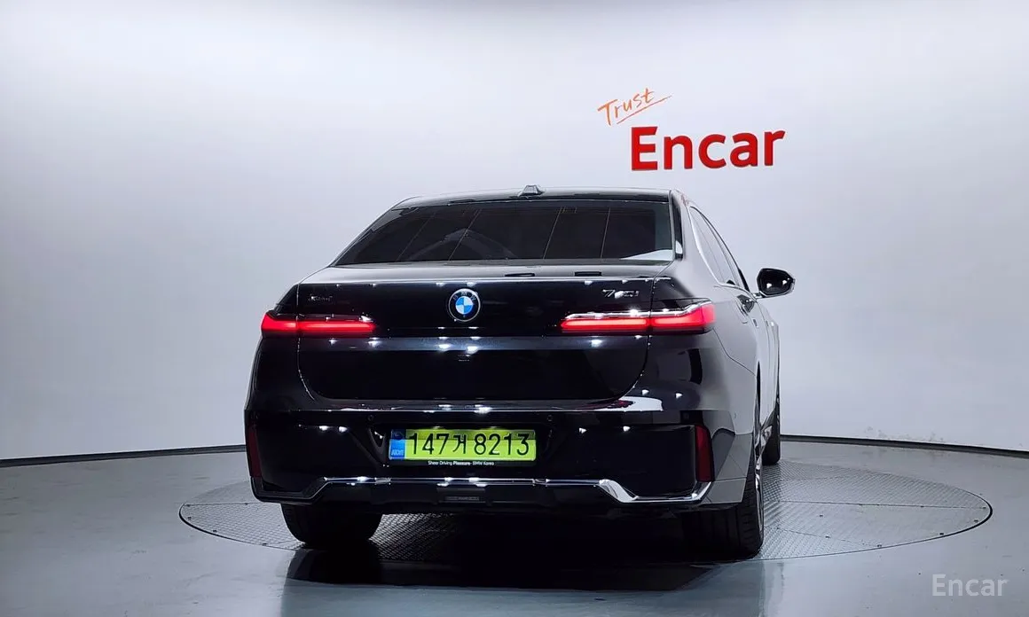 BMW 7 Series 2022 740i xDrive M Sport