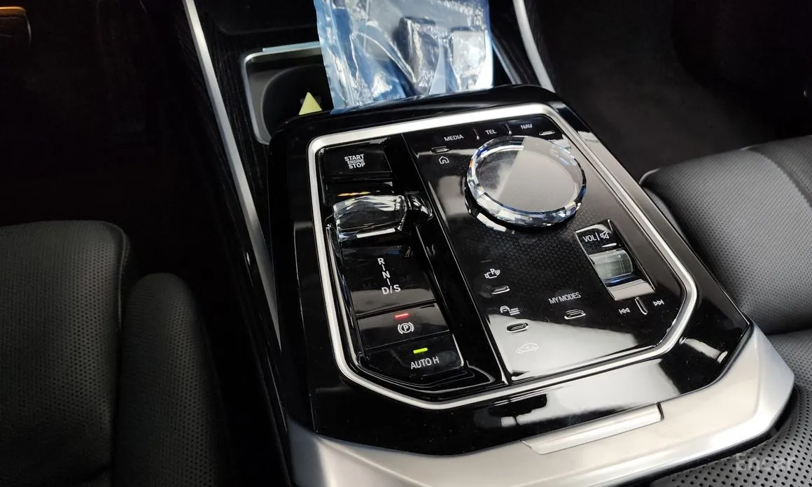 BMW 7 Series 2022 740i xDrive M Sport