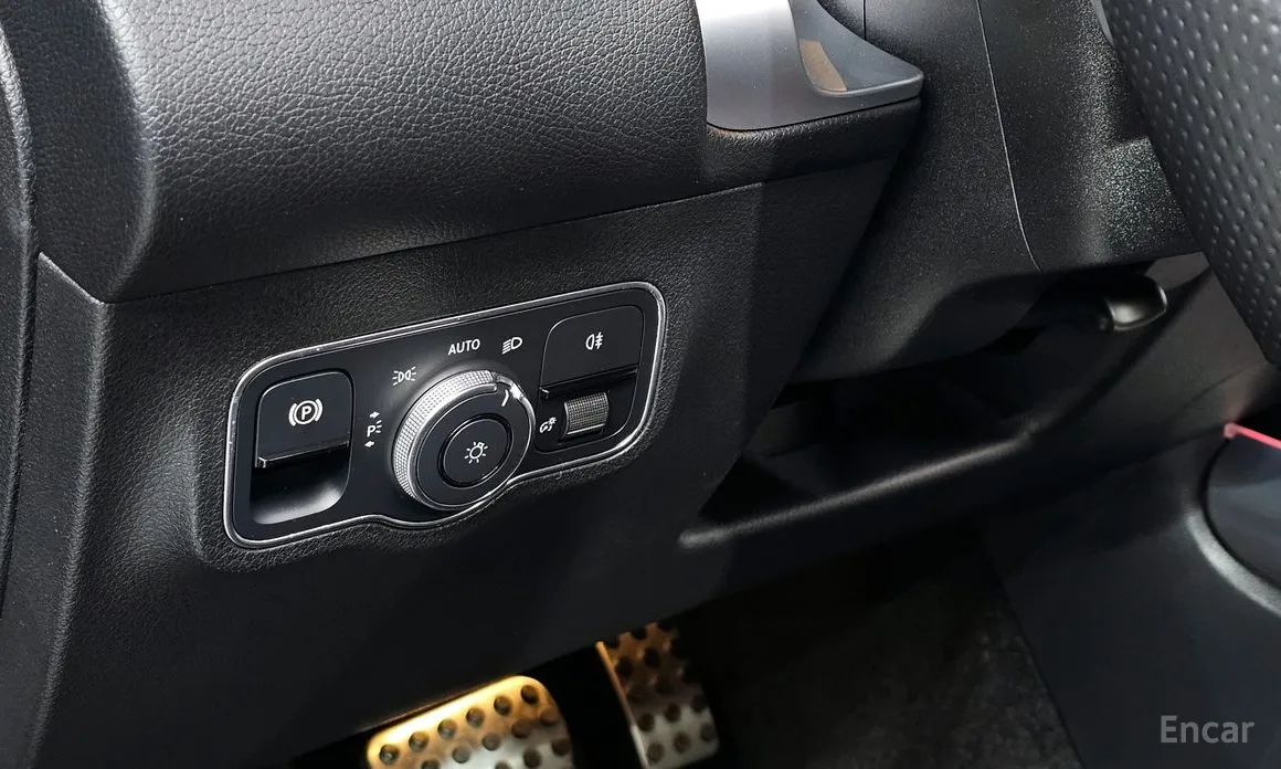 Mercedes-Benz GLB-Class 2020 GLB250 4MATIC