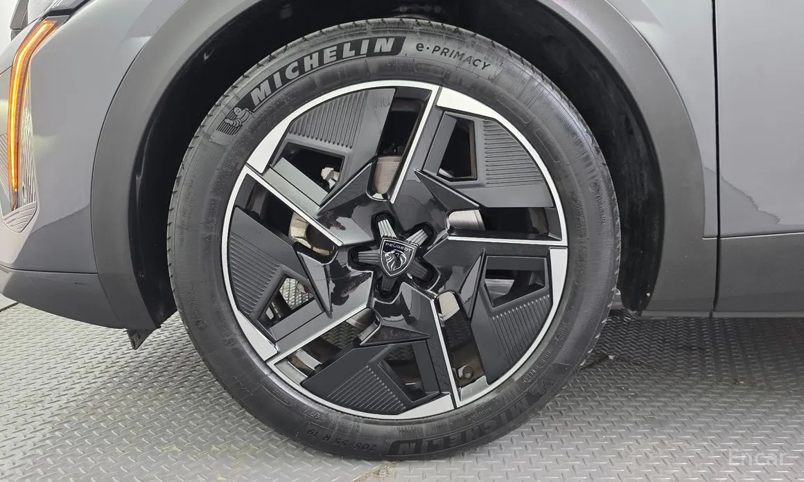 Peugeot 408 2023 1.2 Pure Tech GT