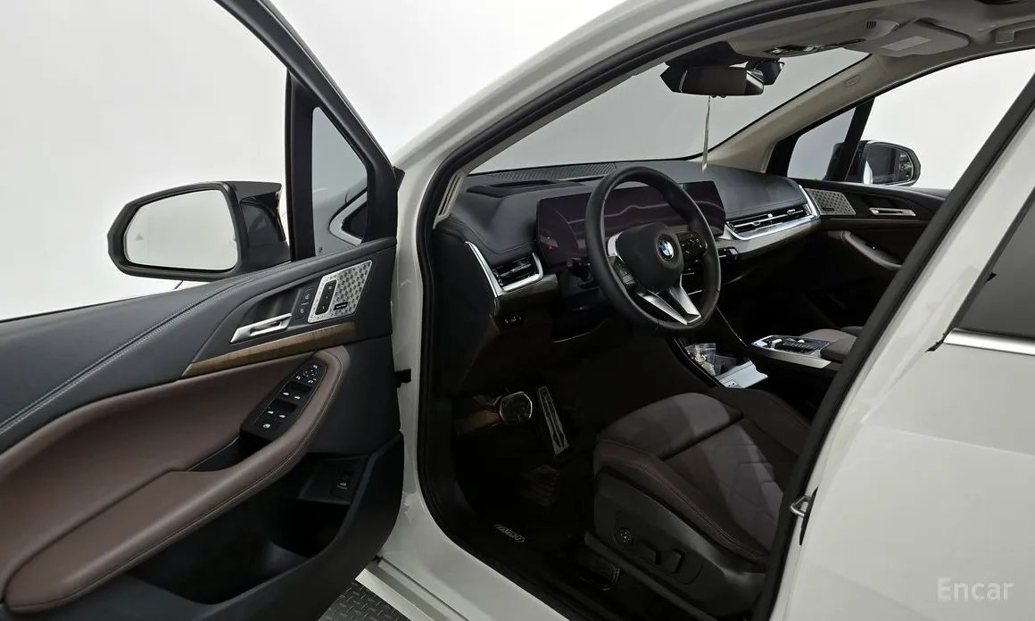 BMW 2 Series 2022 220i Luxury