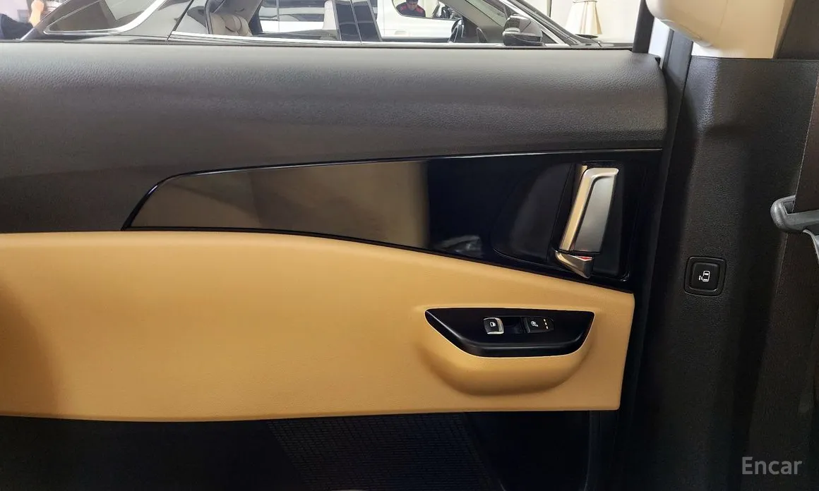 Фото 25 - Kia Carnival