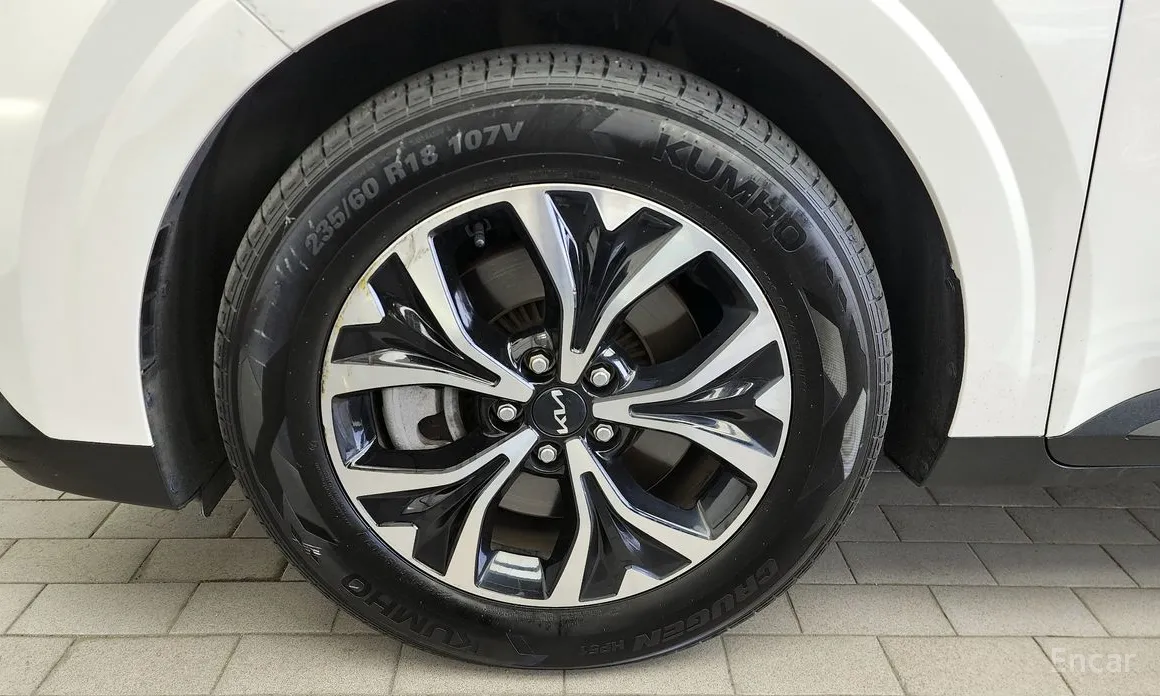 Фото 5 - Kia Carnival