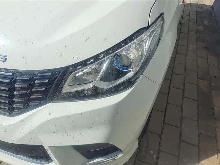 Maxus G10 2023 2023款 改款 2.0L 手动多功能版 汽油 7座