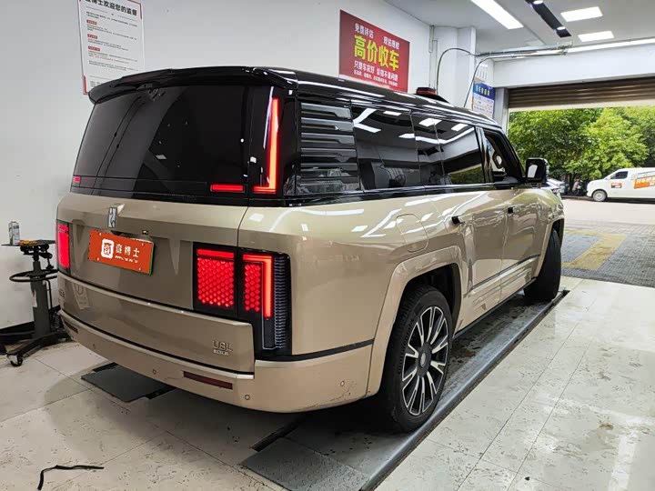 BYD Yangwang U8 2025 2025款 鼎世版
