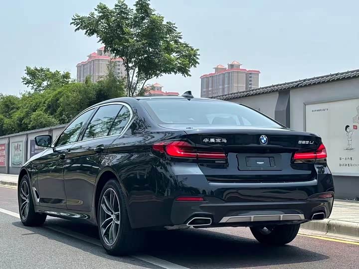 Zdjęcie 7 - BMW 5 Series