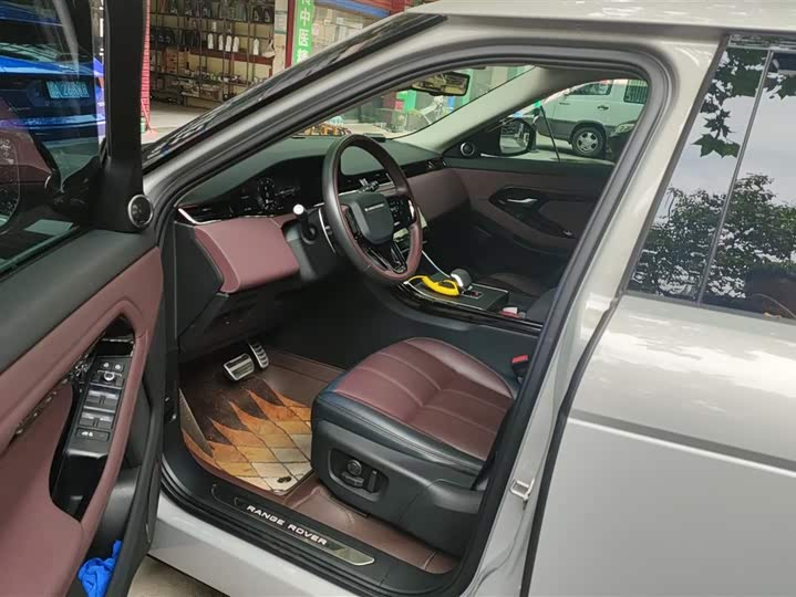 Land Rover Range Rover Evoque L 2024 2024款 揽胜极光L SE 驭光尊耀版